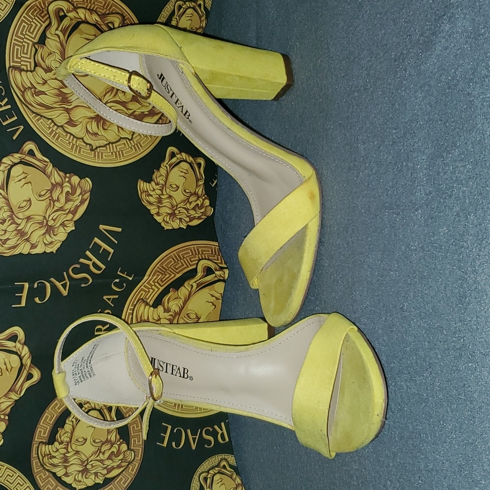 JustFab Makemba Size 7 Wide Width Heel